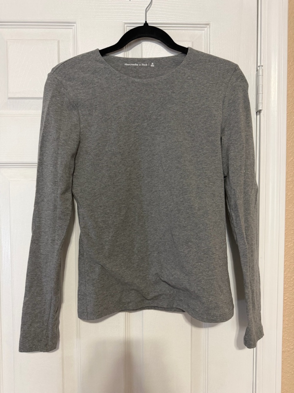 Abercrombie & Fitch Gray Crew Neck Long Sleeve Top